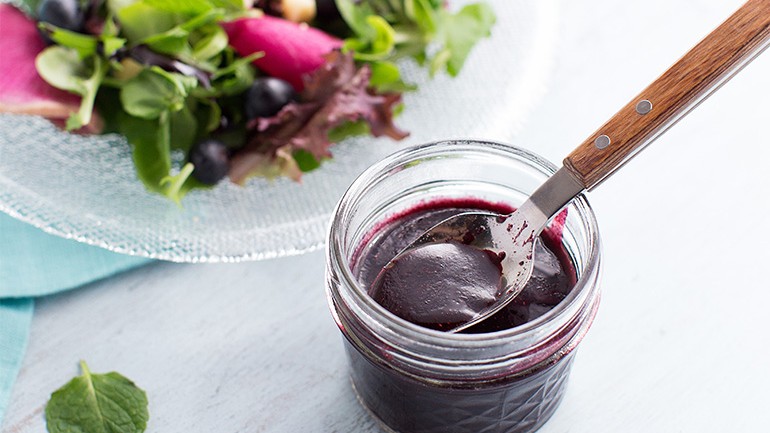 Maqui Berry Vinaigrette Recipe | Navitas Organics