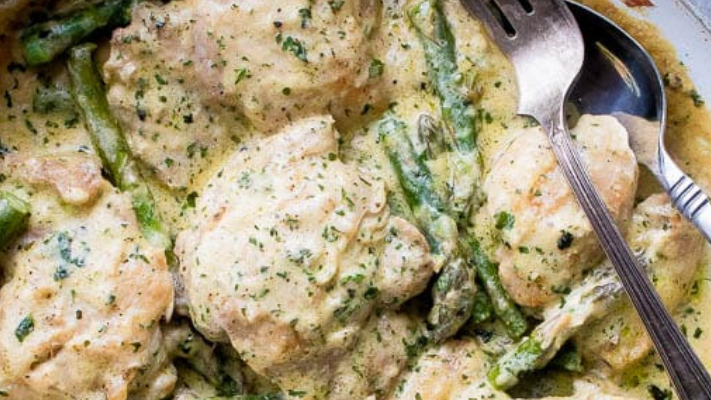 Creamy Skillet Chicken and Asparagus