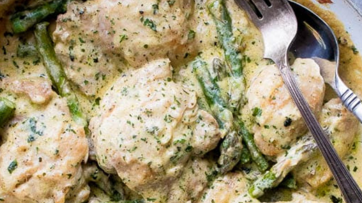 Image of Creamy Skillet Chicken and Asparagus