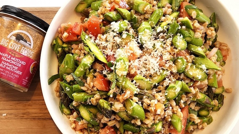 Image of Raw Asparagus and Farro Salad