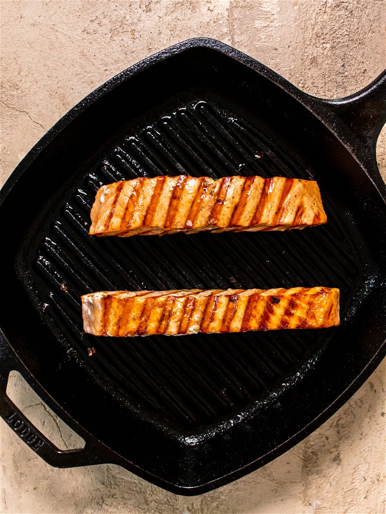 Image of Heat grill to medium heat or a grill pan over...