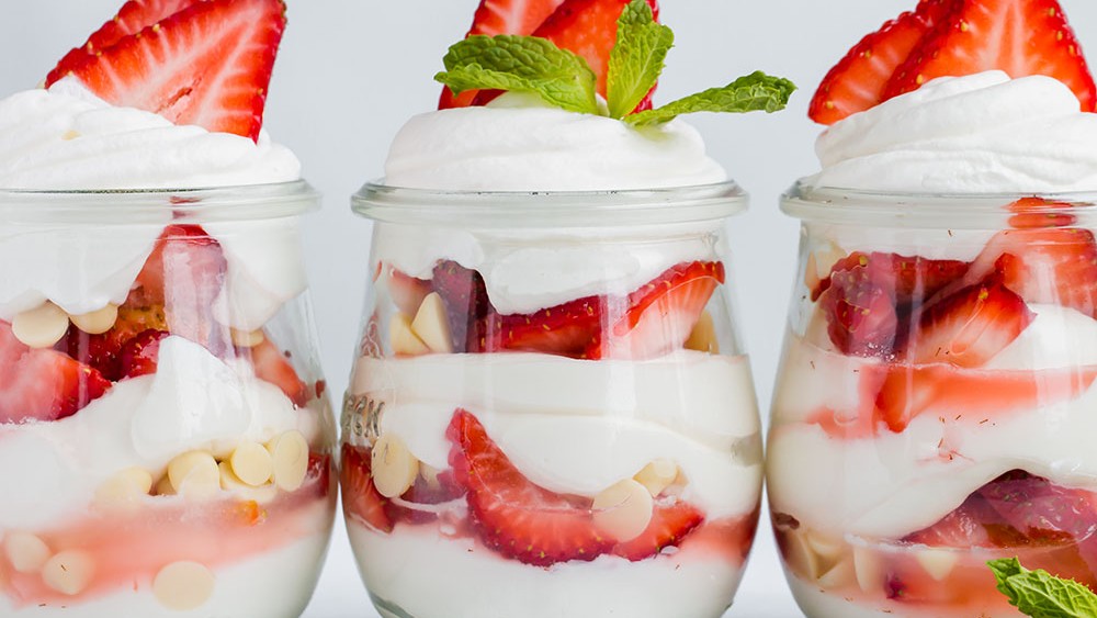 Best Keto Yogurt Parfait | Easy Make-Ahead Sugar Free Breakfast – ChocZero