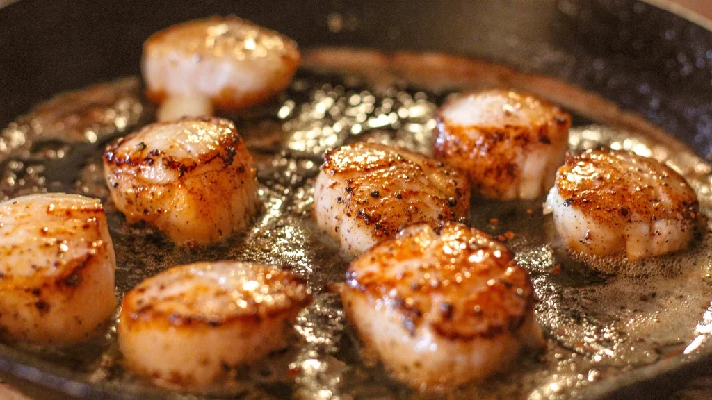 Image of Bay Scallops in Thyme Mushroom Sauce