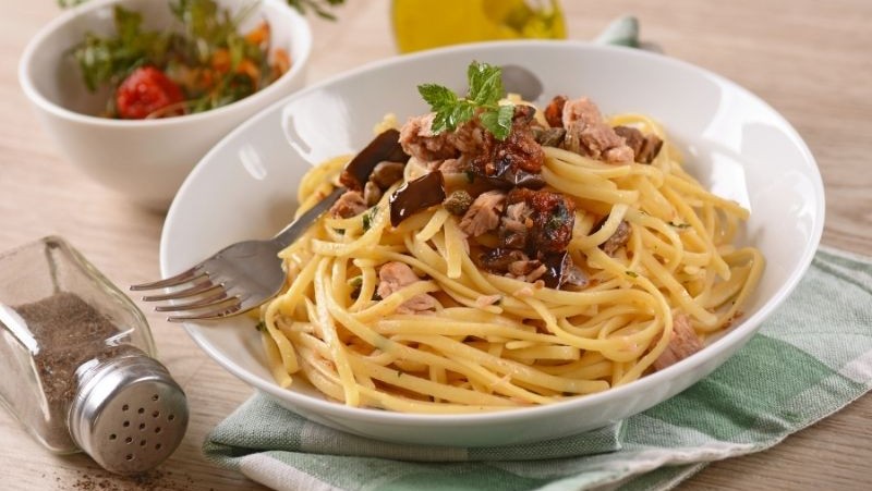 Image of Spaghetti With Tuna, Capers, & Chiles
