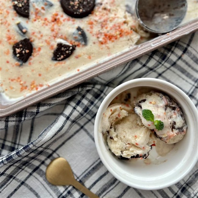 Image of 乾燥人参とオレオの豆乳アイスクリーム
