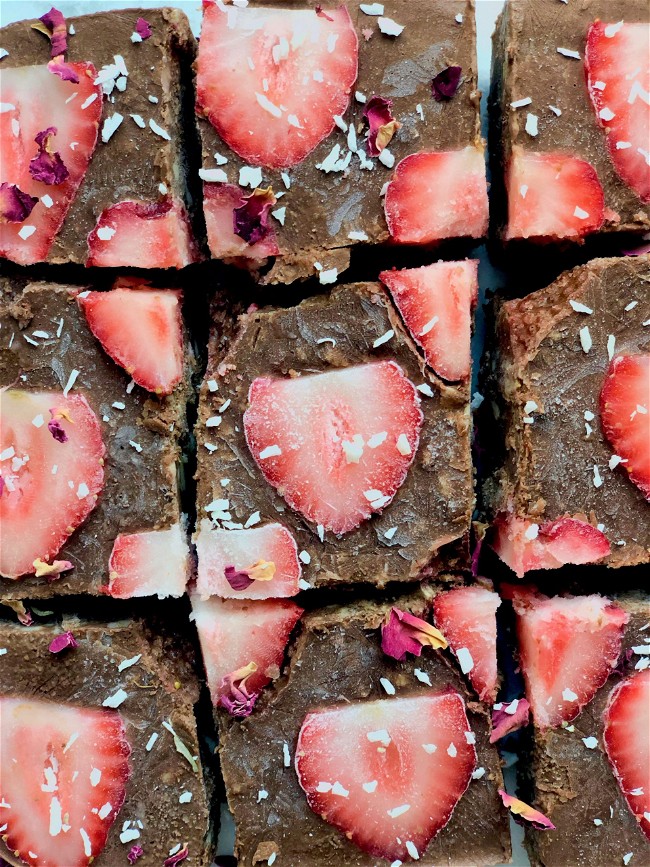 Image of No-Bake Chocolate Strawberry Freezer Bars
