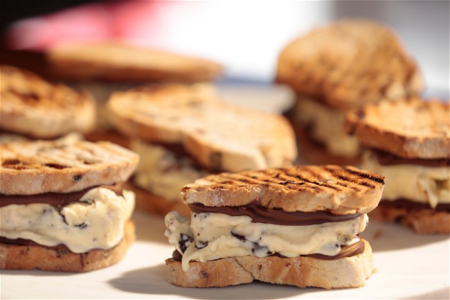 Image of Chocolate Ice Cream Sandwiches