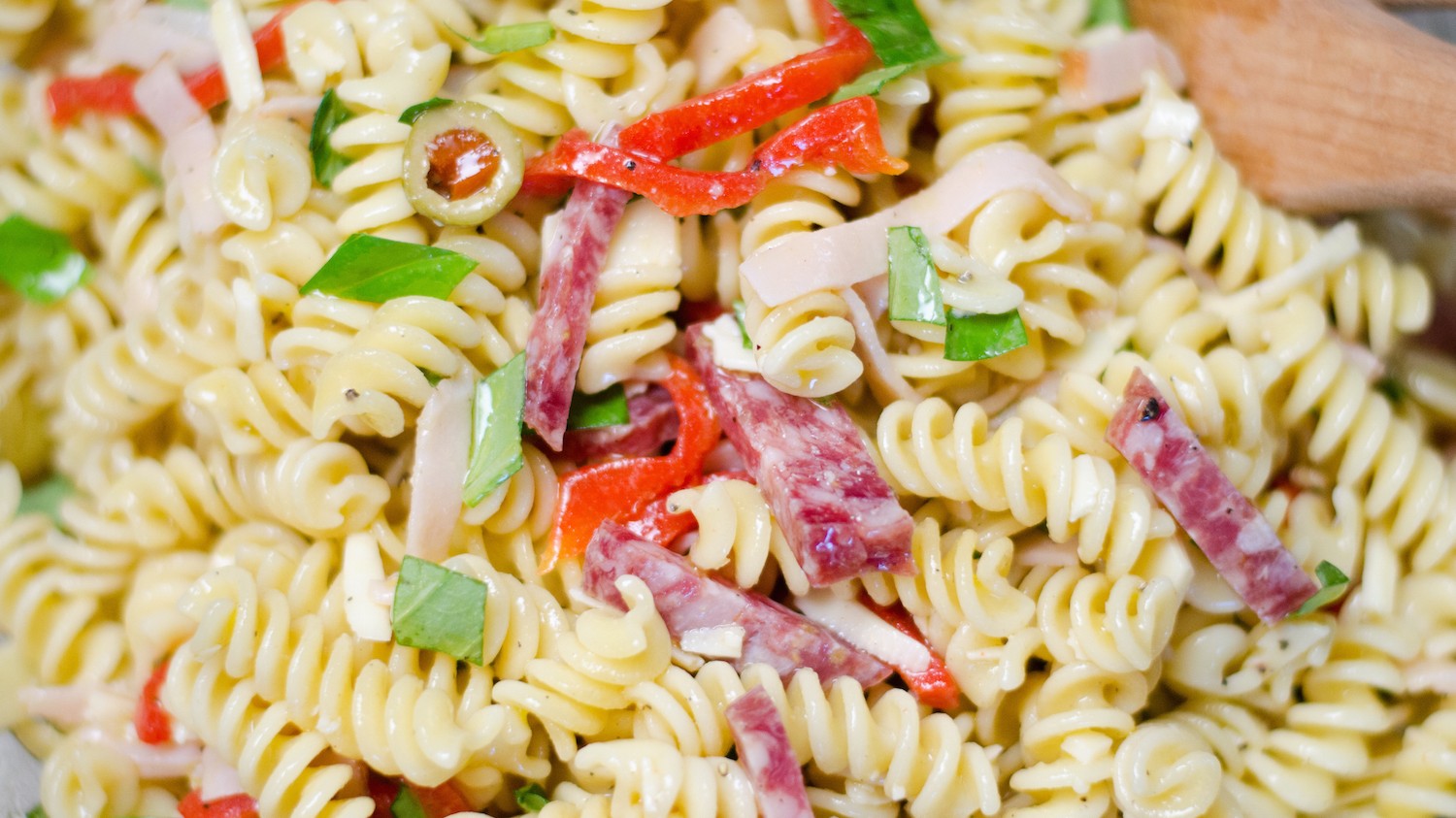 Giada's Italian Pasta Salad, image size:1500x843