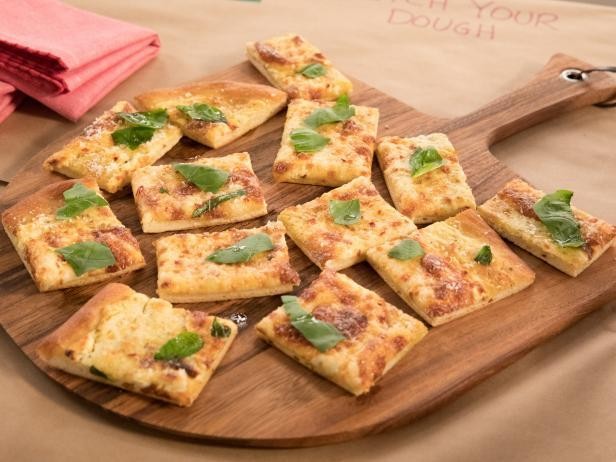 Image of Cheesy Lemon Pizza