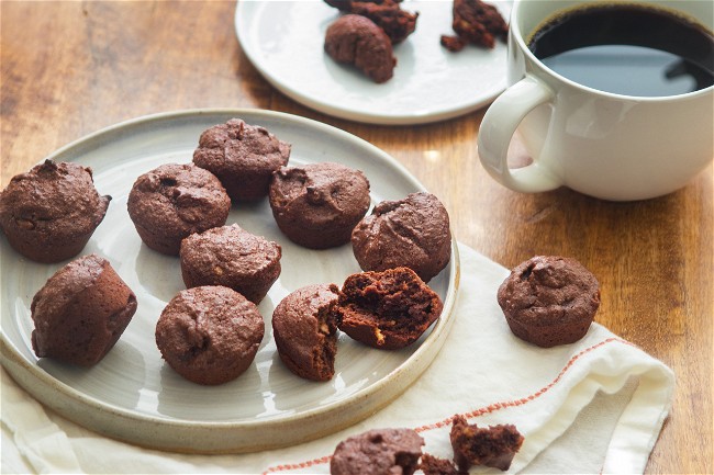 Image of Guilt-Free Flourless Chocolate Brownie Bites