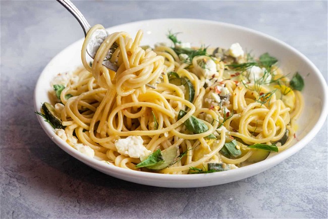 Lemon Zucchini Spaghetti Recipe by Giada de Laurentiis – Giadzy