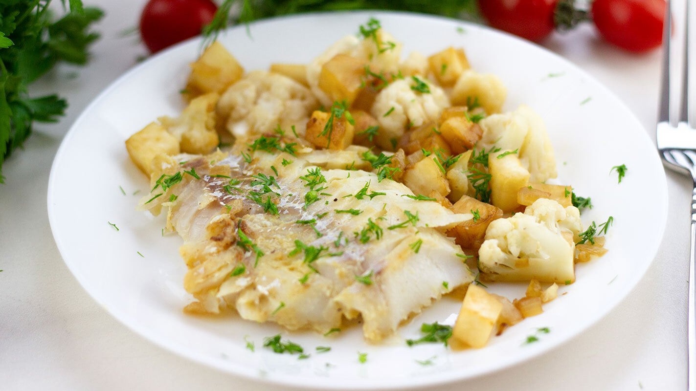 Image of Kohlrabi-Blumenkohl mit saftigem Kabeljau