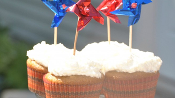 Image of Vanilla Chai Tea-Infused Cupcakes