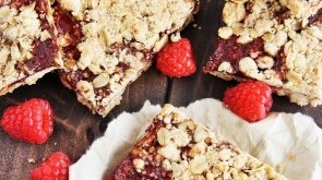 Image of Raspberry Oat Crumb Bars