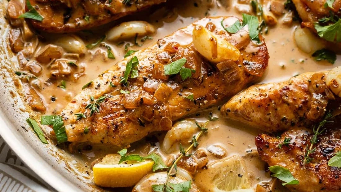 Image of Creamy Thyme-Garlic Chicken