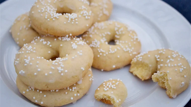 Image of True Lemon Glazed Wreath Cookies