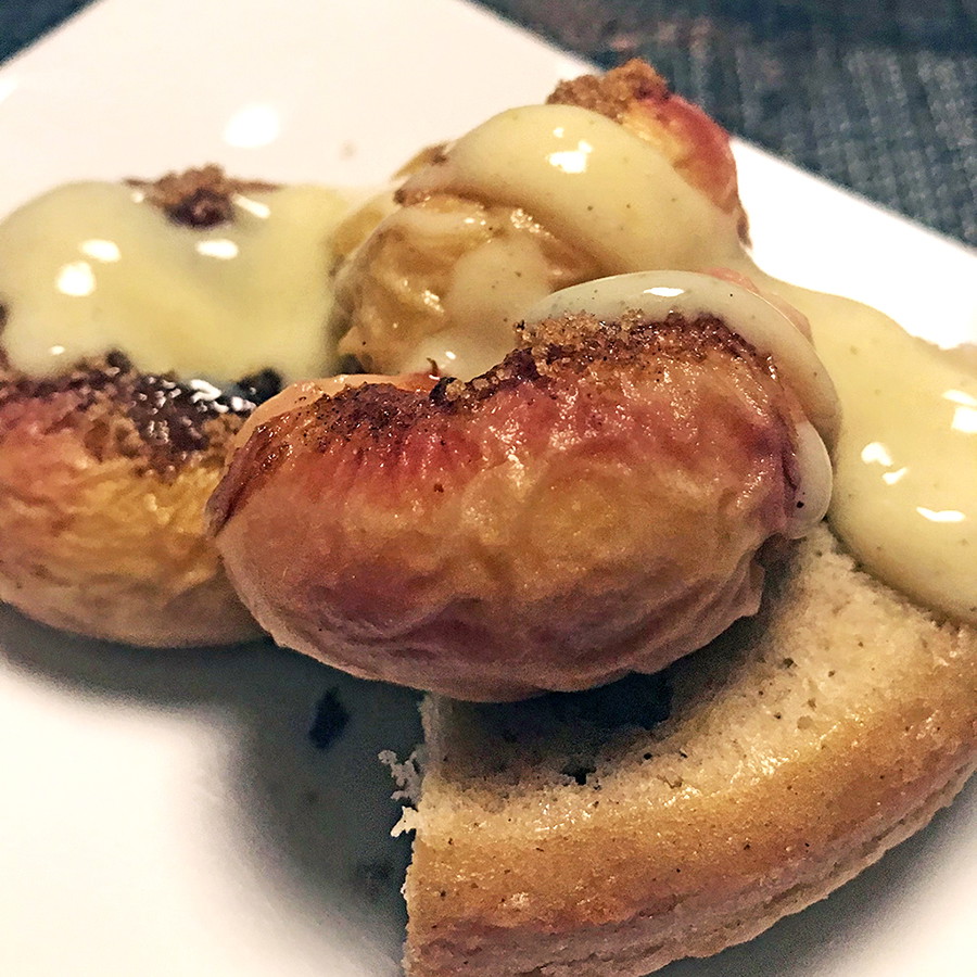 BAKED DONUT PEACHES