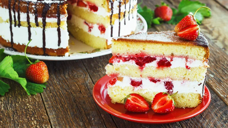 Image of True Lemon Strawberry Torte