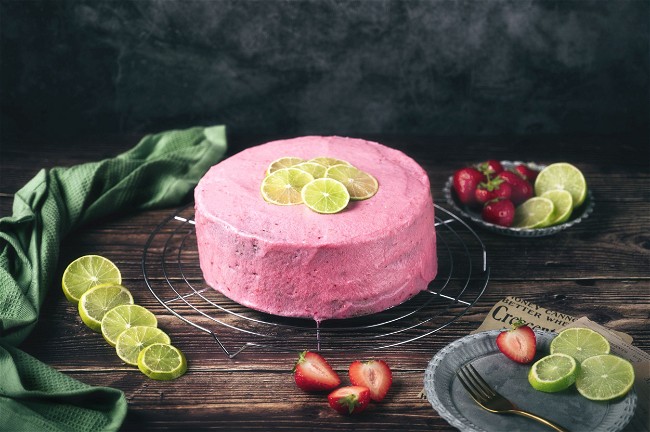 Image of Erdbeer-Limetten-Torte