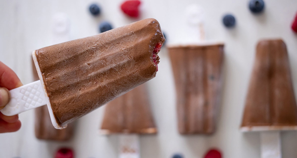 Chocolate Berry Popsicles | Vegan, Paleo