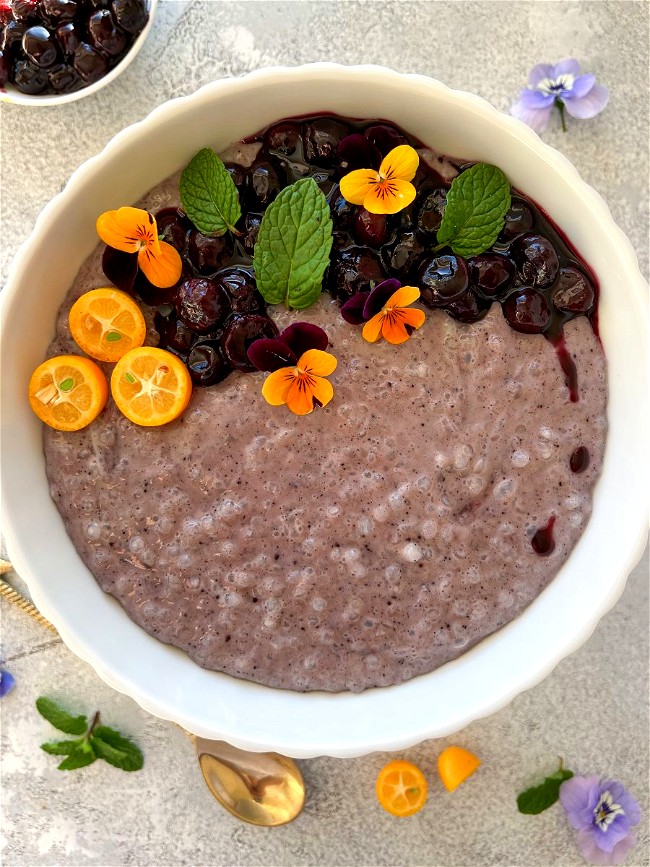 Image ofAcai and blueberry tapioca pudding