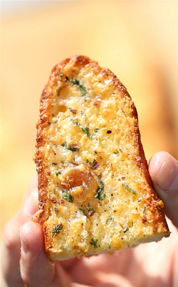 Image of This stunning piece of work is what garlic bread nirvana...