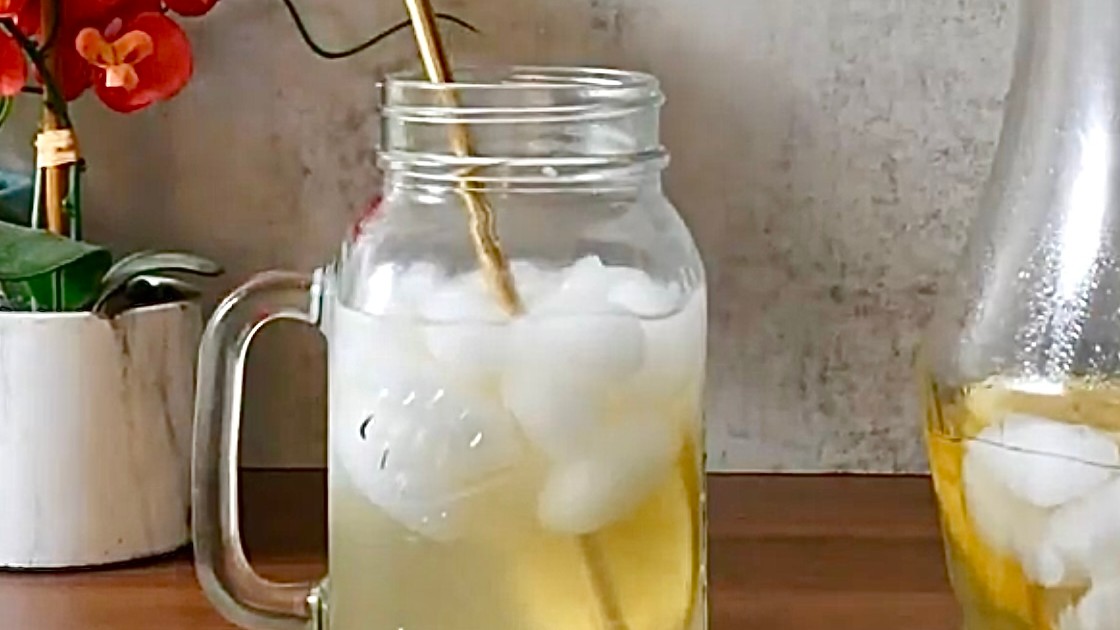 Image of Classic Detox Water with Manuka Honey