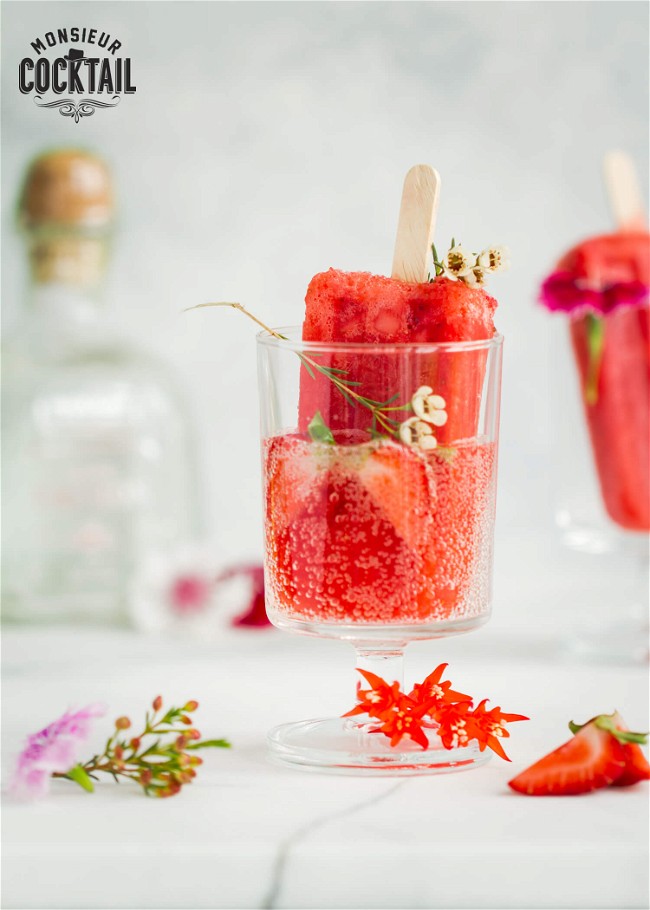 Image of Popsicle tequila et fraise faible en sucre