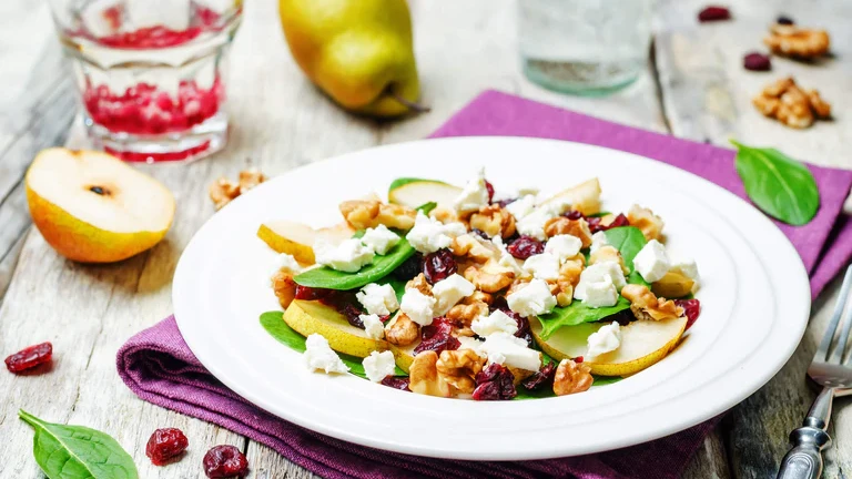 Image of Spinach Salad with Poached Pears