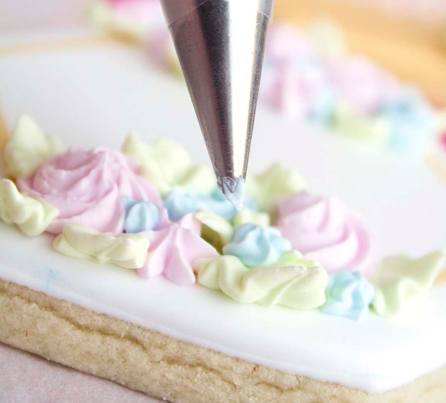 Royal Icing Cake Decorating Techniques