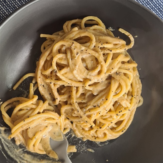 Image of A creamy and cheesy pasta, packed with umami flavours