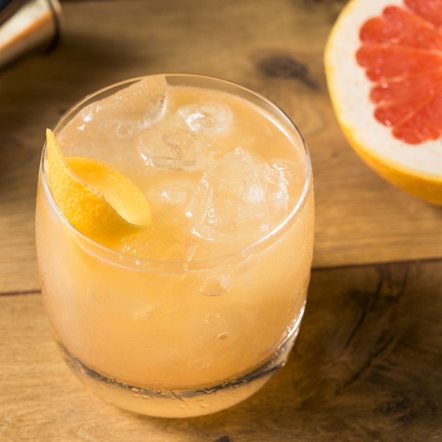 Grapefruit Vodka Crush with Lemon