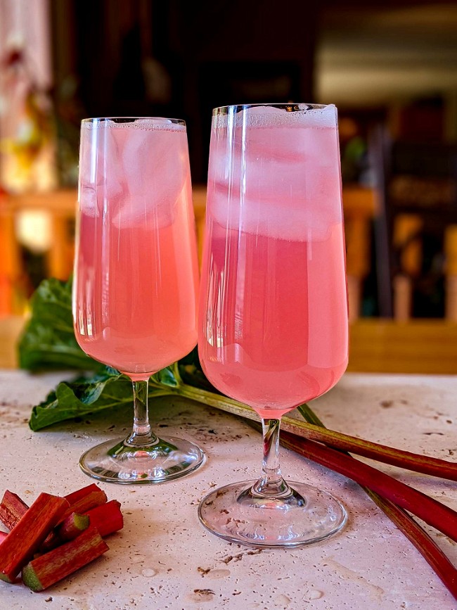 Image of Rhubarb Lemonade