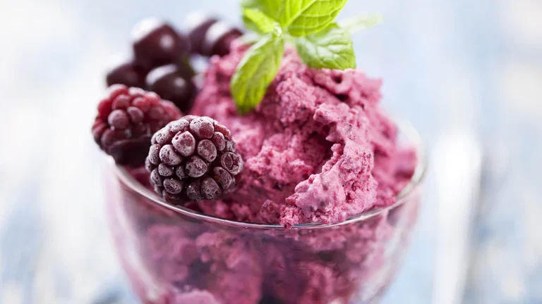 Refreshing lemon frozen berry yogurt dessert