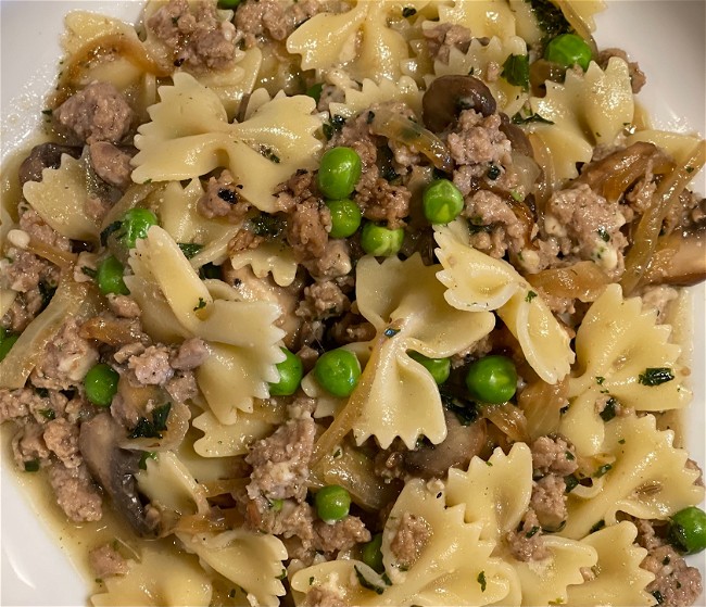 Image of Bowties with Caramelized Onions, Peas & Mushrooms