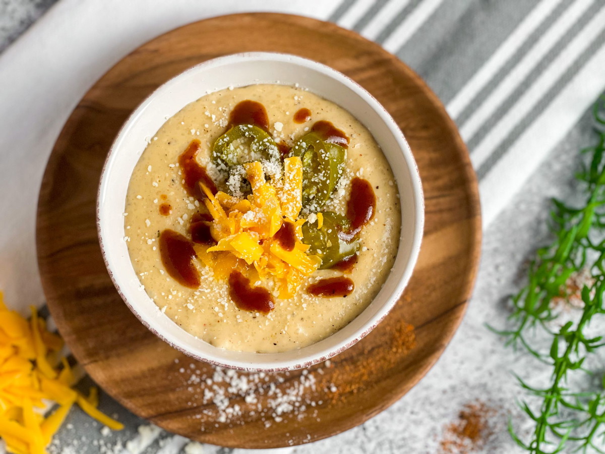 Green Chile White Cheddar Grits