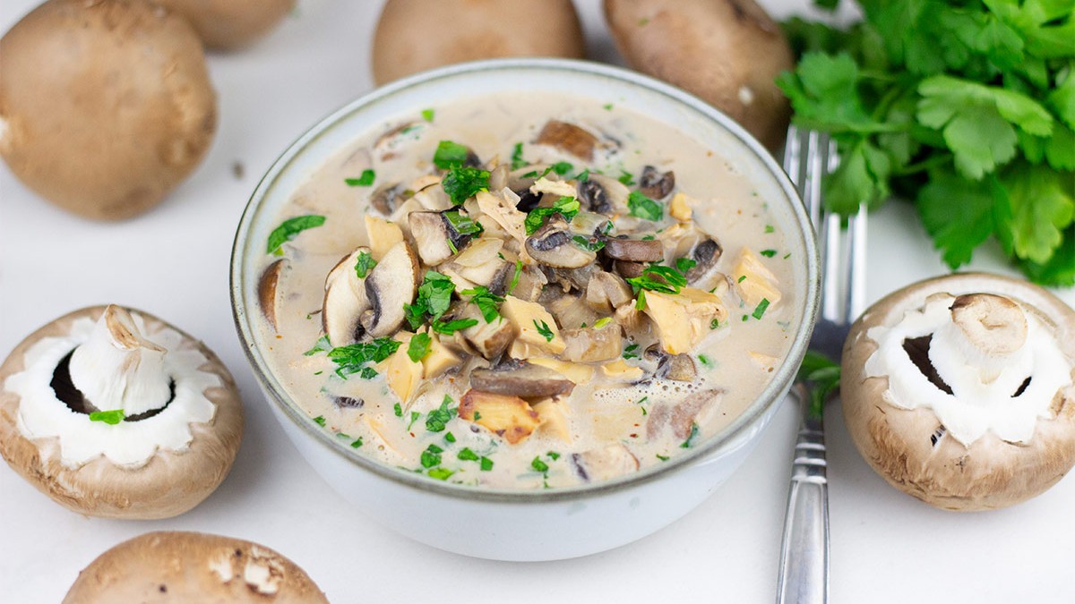 Image of Veganes Hähnchen mit Champignons