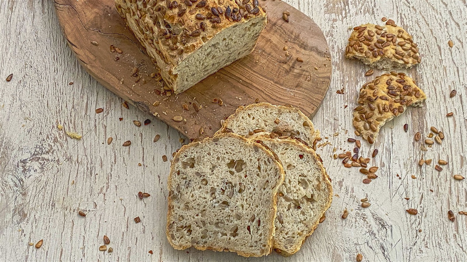 Image of Glutenfreies Sonnenblumenkern-Kastenbrot – saftig-lockerer Klassiker