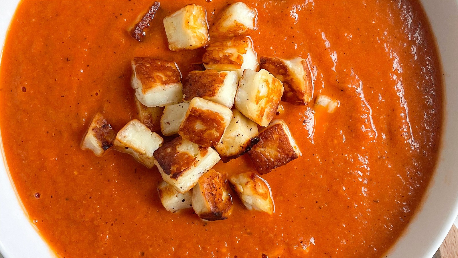 Image of Creamy Tomato Soup with Crispy Halloumi