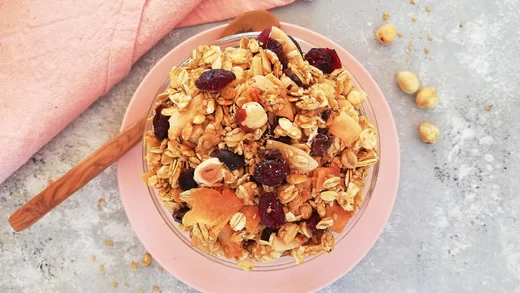 Image of GRANOLA MED KARDEMOMME OG TAHIN