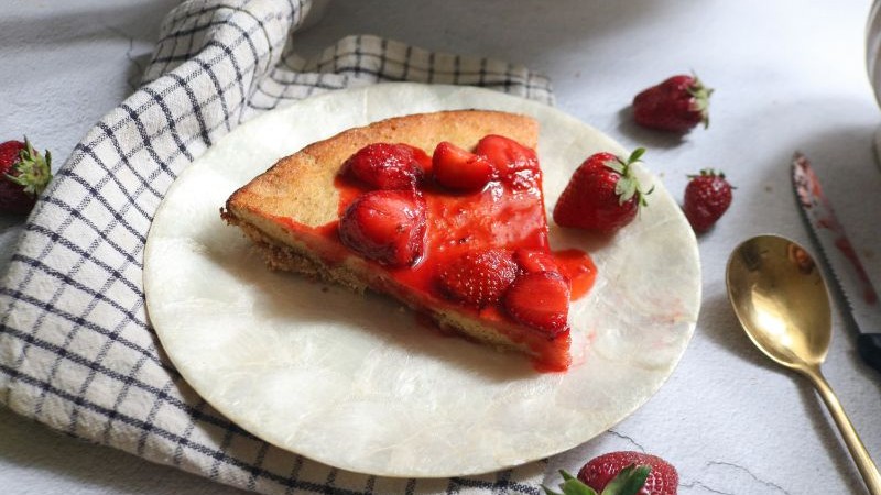 Image of Strawberry Cheesecake Tart With Fresh Strawberries And Olive Oil