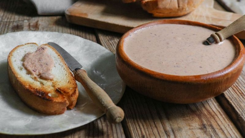 Image of Tuna Bean Dip With Olive Oil And Toasted Bread