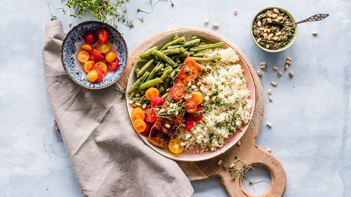 Image of CAJUN-KRYDRET LAKS MED QUINOA