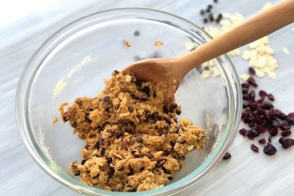 Image of Combine the dry ingredients (mix, cocoa and choc chips) in...
