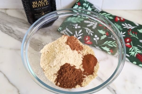 Image of In a separate bowl combine cinnamon, nutmeg, mixed spice &...