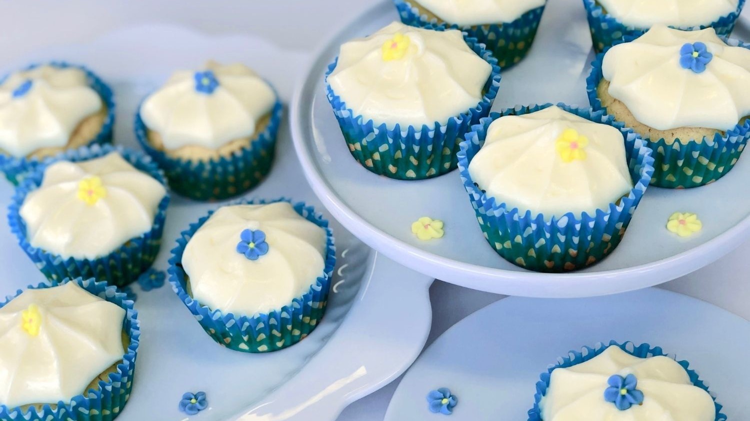 Image of Easy Vanilla Cupcakes