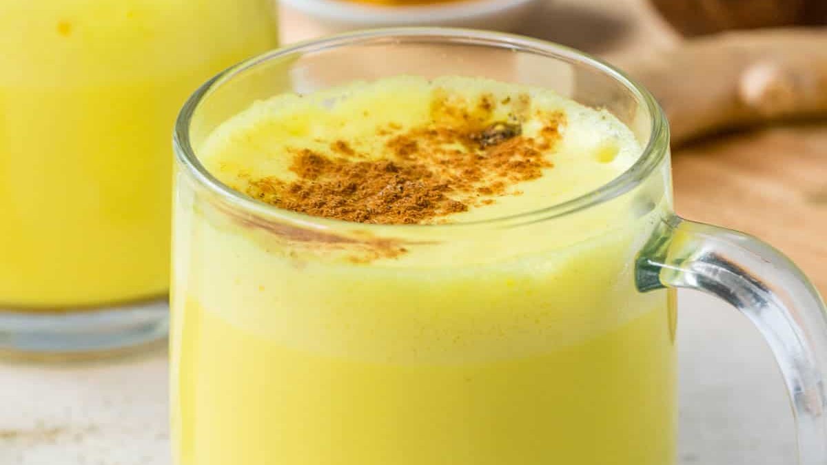 Image of GOLDEN MILK (TURMERIC LATTE)