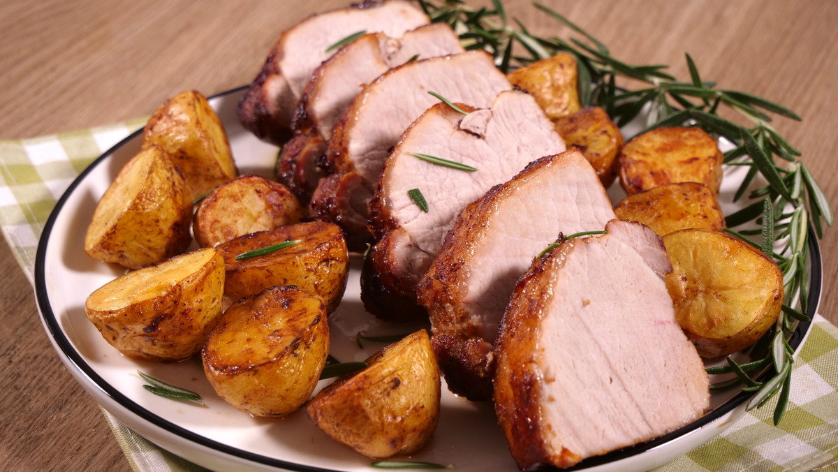 Air fryer Pork Loin with Potatoes