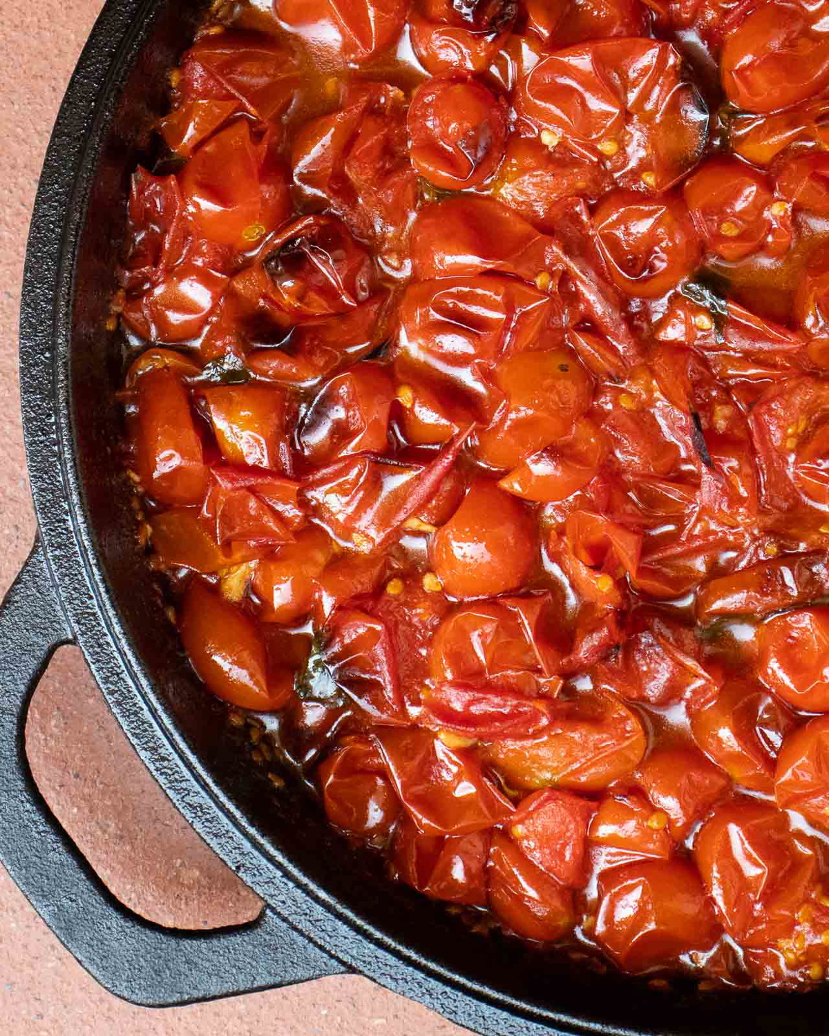 Juicy Roasted Tomatoes with Olive Oil