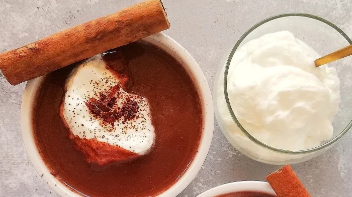 Image of MEXICANSK INSPIRERET VARM CHOKOLADE MED TONKABØNNE OG ANCHO CHILI